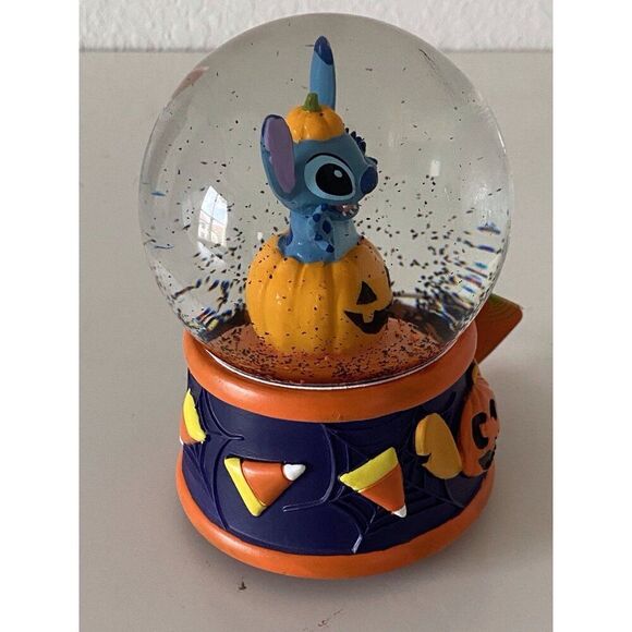 Disney Stitch Halloween Pumpkin Jack O Lantern Musical 100 mm Snow Water Globe - Picture 6 of 10